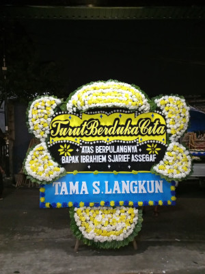 Papan Bunga Duka di Cisewu